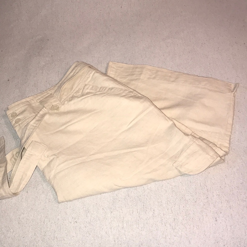 Women’s linen capris